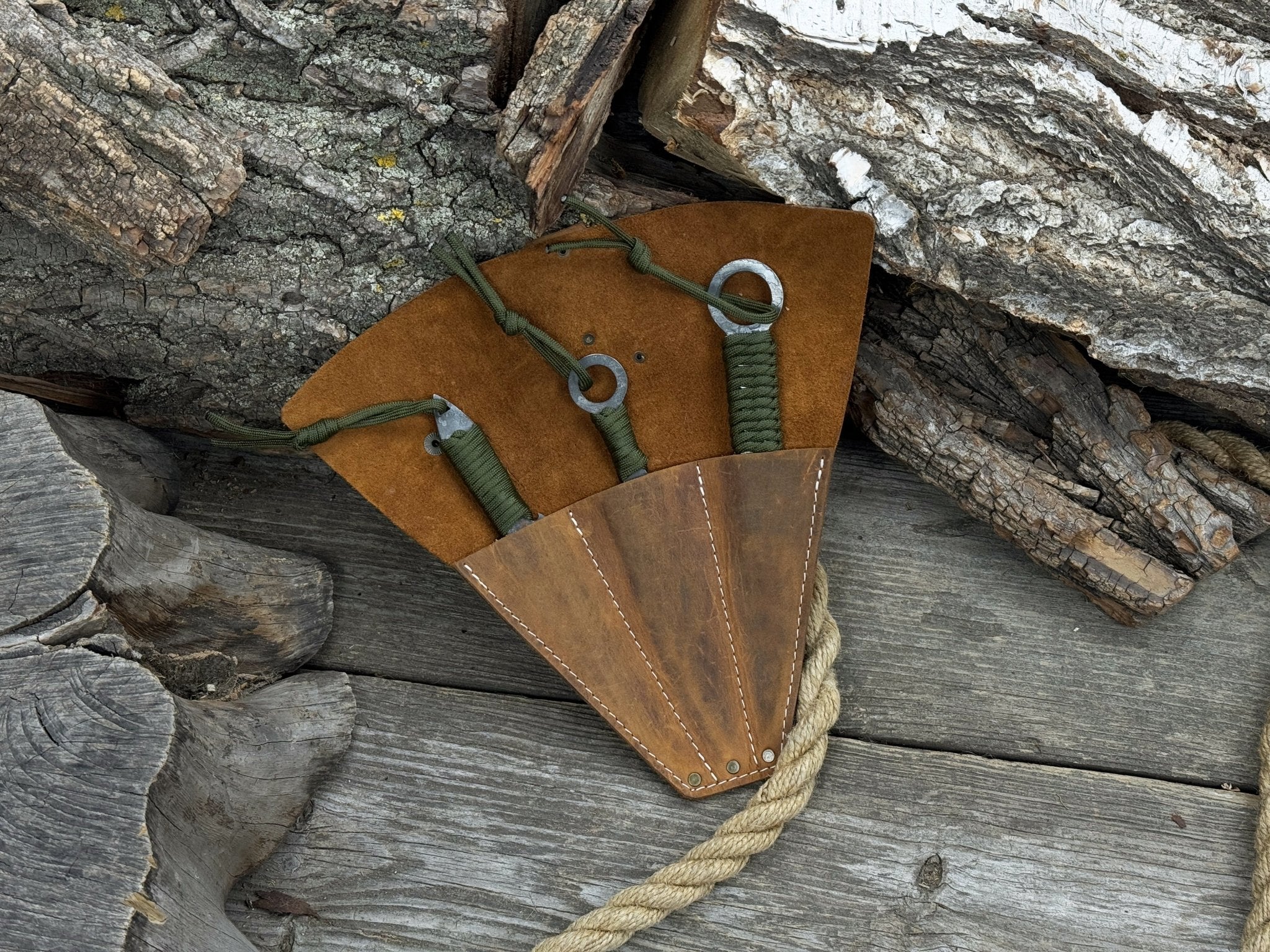 3-Piece Throwing Knife Set with Leather Roll