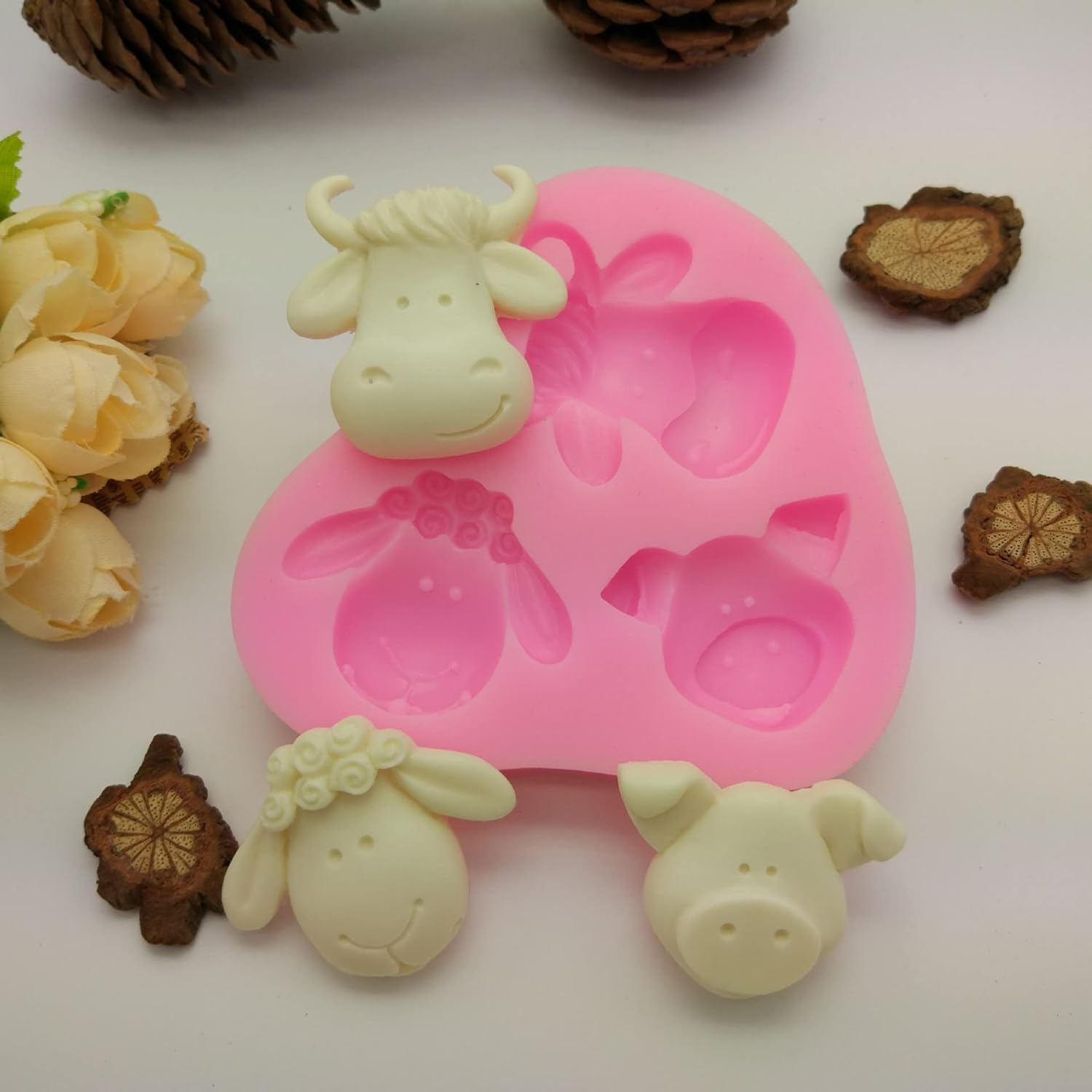 Cestony Cute Lovely Farm Animals Head Cow Sheep Pig Present Silicone Molds for DIY Cake Fondant Biscuit Cookies Soap Sugar Pudding Chocolate Hard Candies Dessert Candle Decor