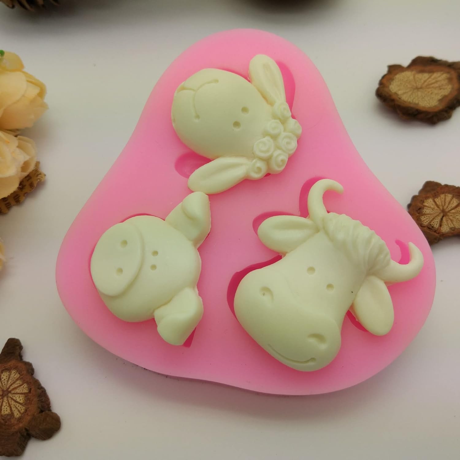 Cestony Cute Lovely Farm Animals Head Cow Sheep Pig Present Silicone Molds for DIY Cake Fondant Biscuit Cookies Soap Sugar Pudding Chocolate Hard Candies Dessert Candle Decor