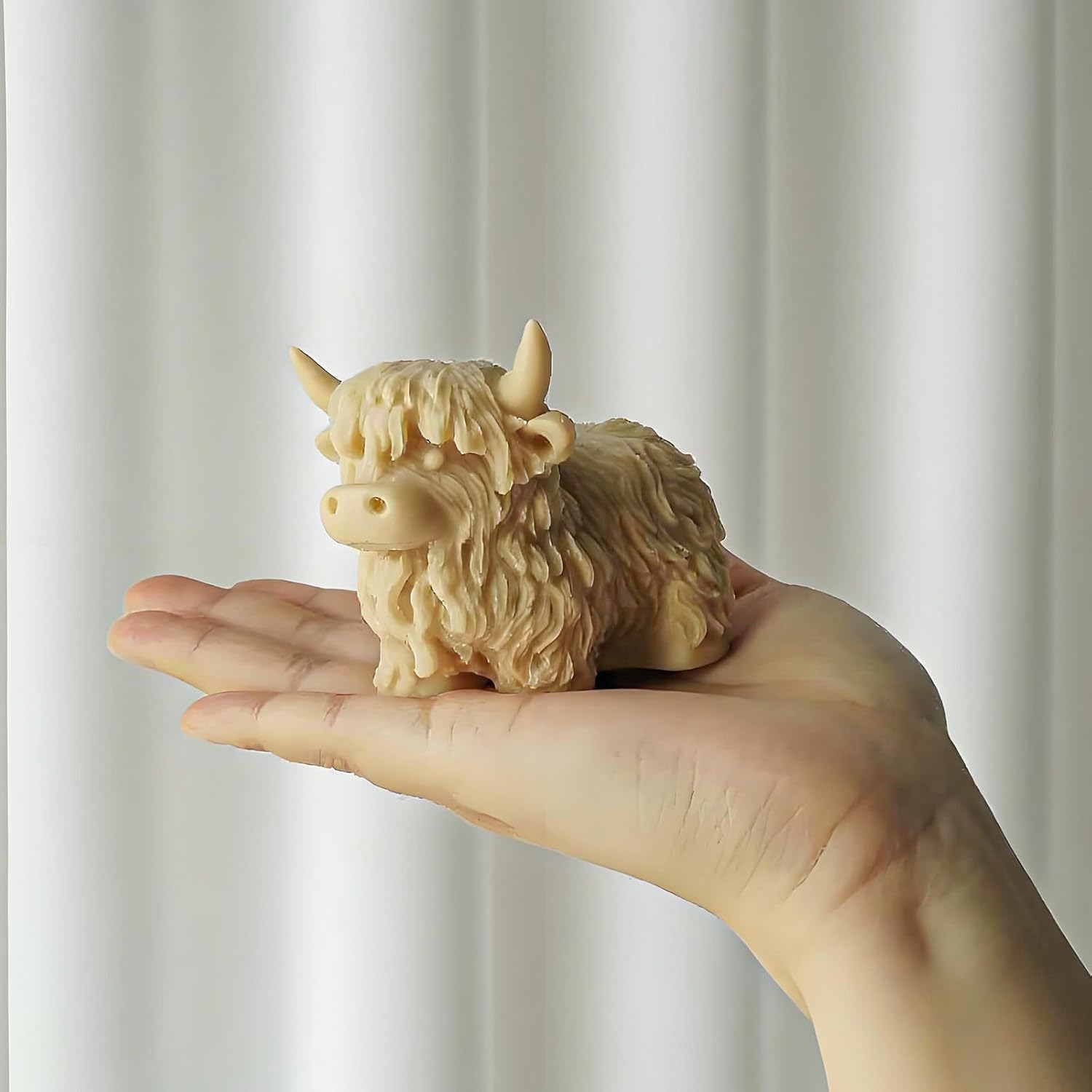 Highland Cow Shape Silicone Molds for Resin Candle Soap, 3D Cow Animal Candle Molds for Candle Making, Unique Fondant Chocolate Cake Decorating Mold, Epoxy Casting Clay Mold DIY Craft Decor