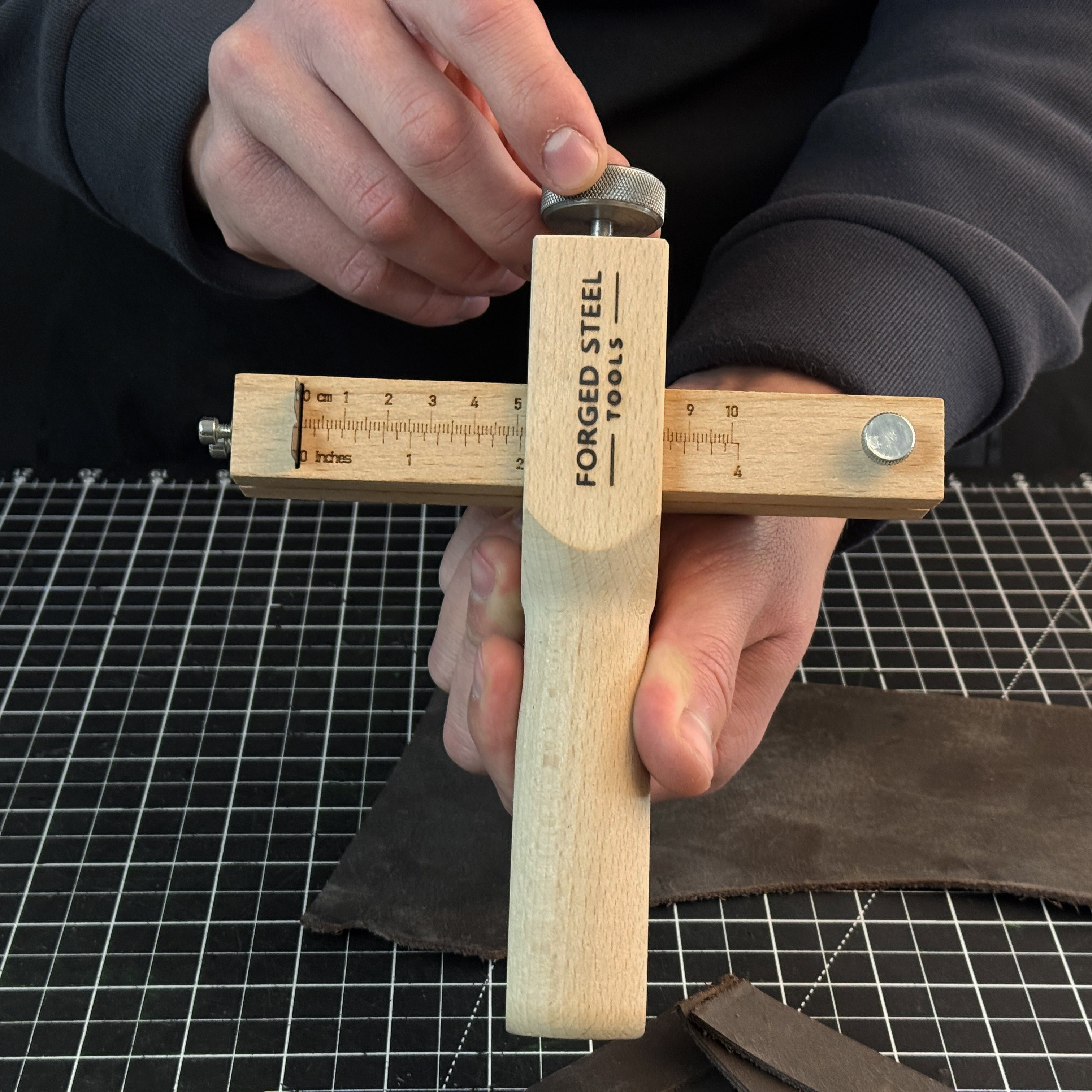 Adjustable Leather Strap & Belt Cutter