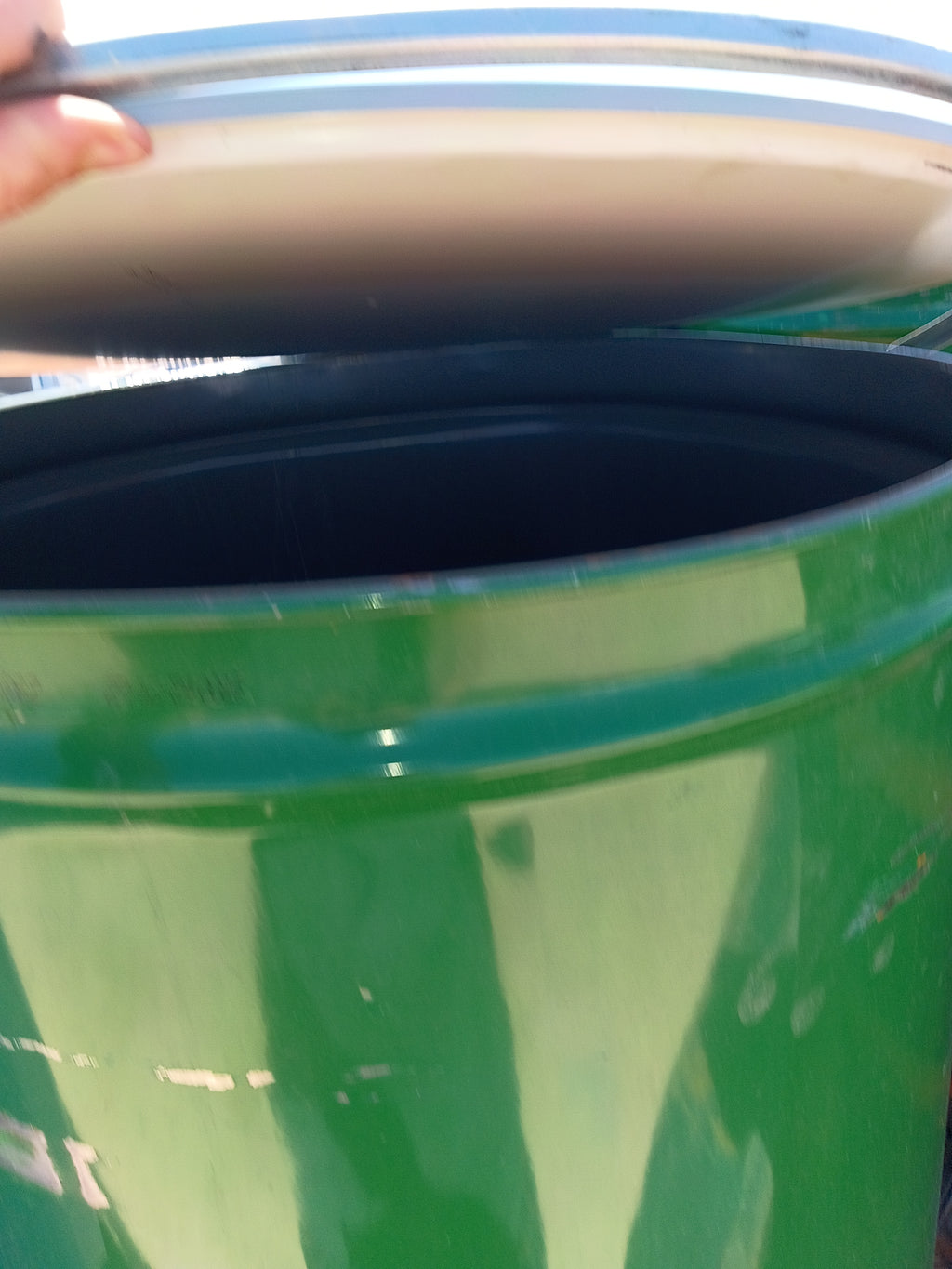 Metal Barrel with Lid (55 Gallon)