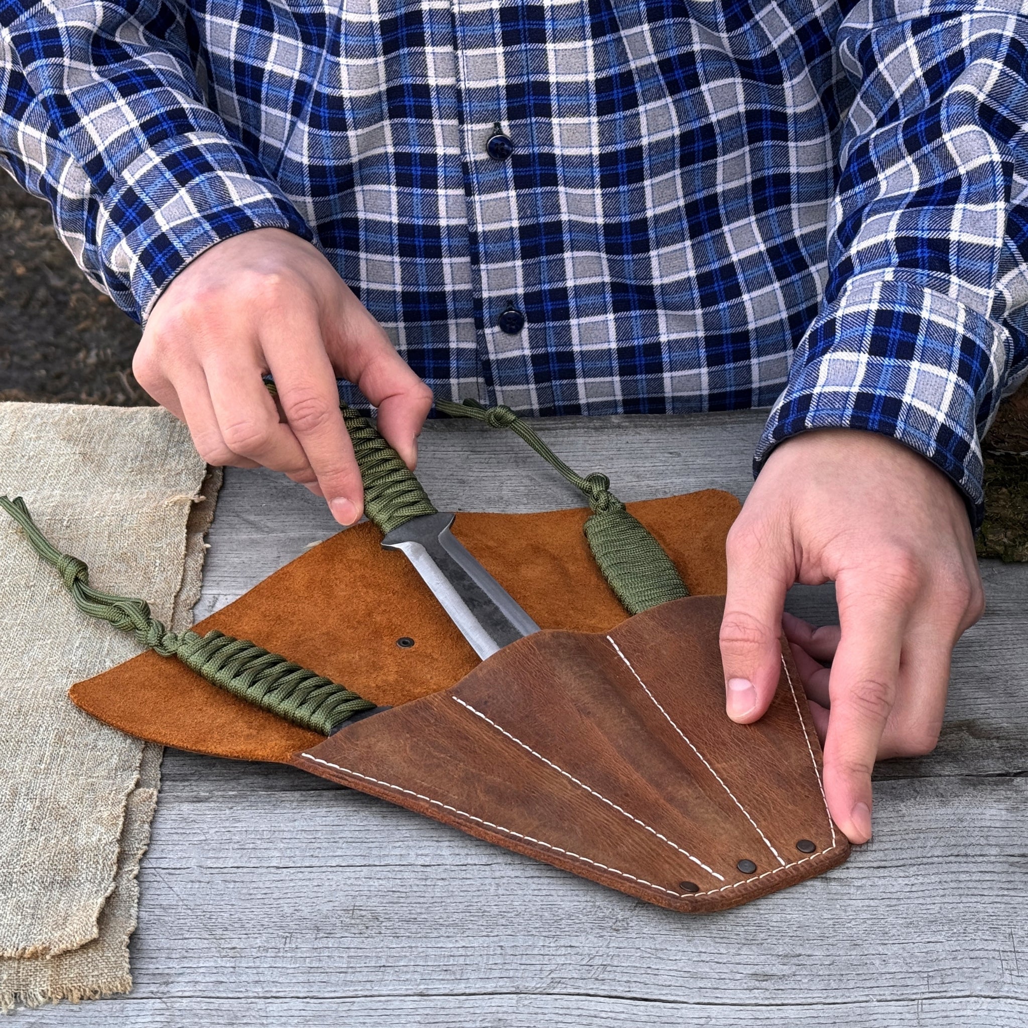 Leather Case for 3 Throwing Knives