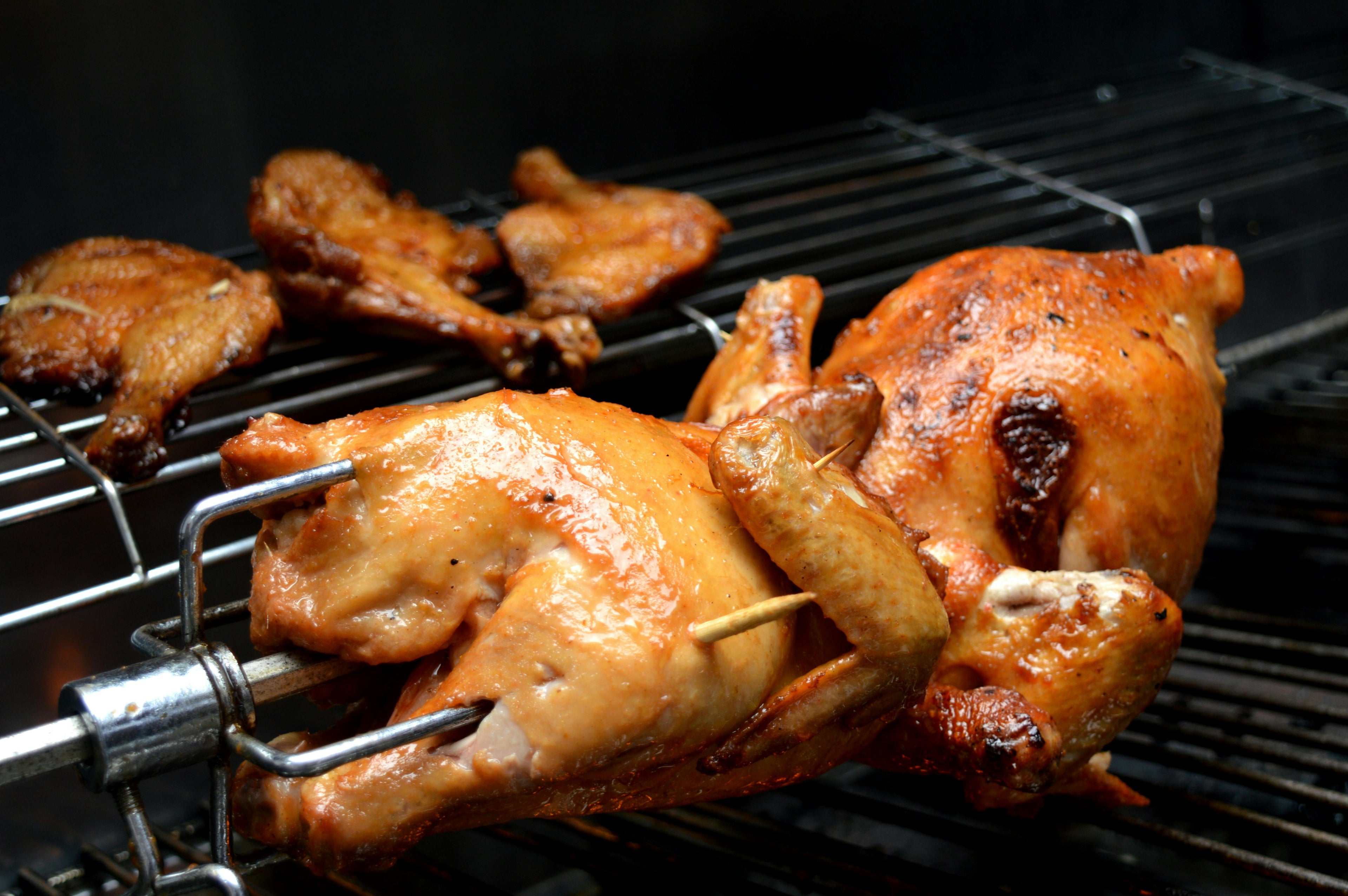 Pre-Order Pasture-Raised Fryer Chicken — Rhode Island Red (small whole chicken)