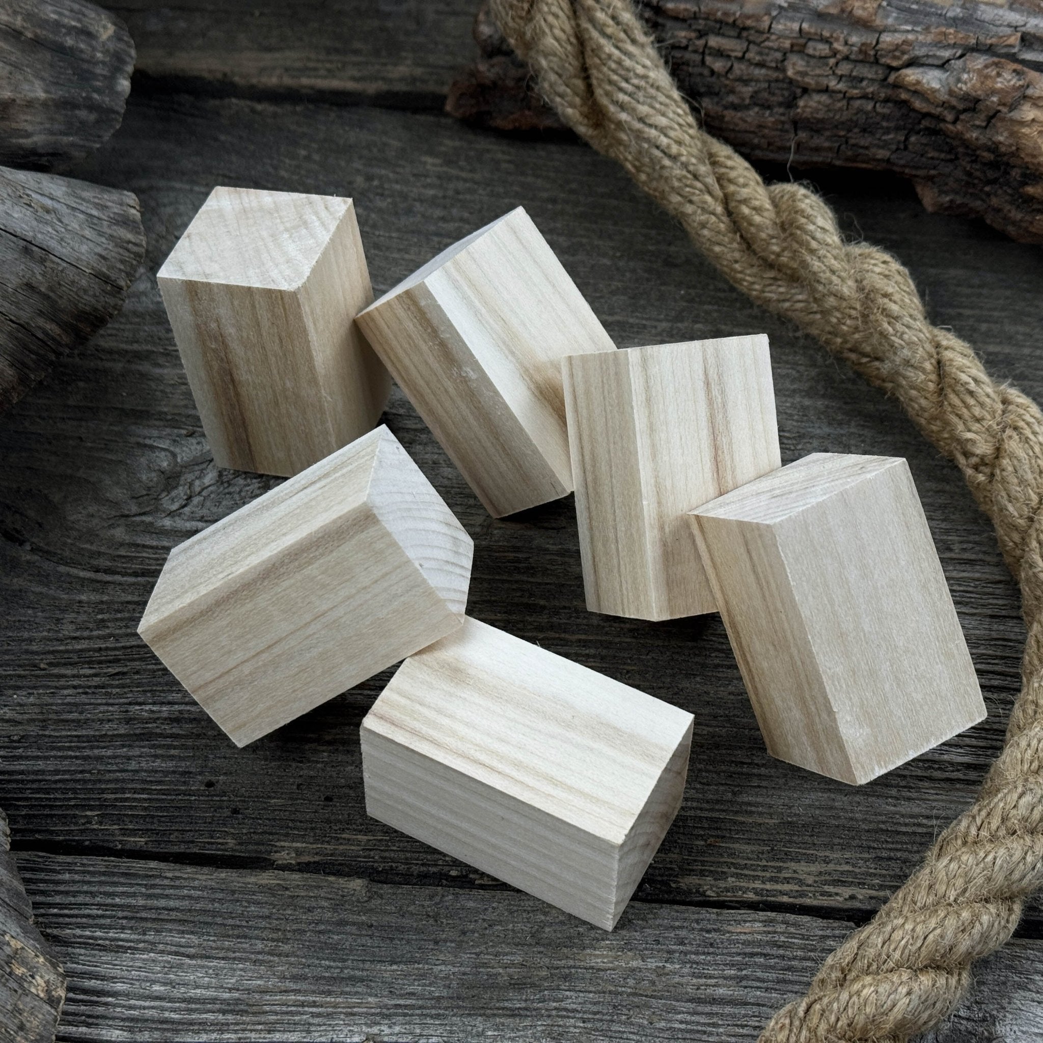 Set of 6 Linden Wood Carving Blanks, 5 × 3 × 3 cm (1.97 × 1.18 × 1.18 in)